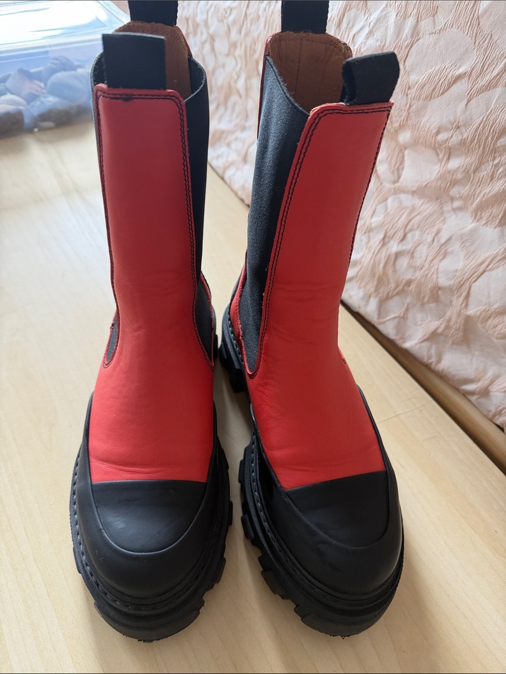 Ganni Red and Black Two-Tone Lug Chelsea Boots - Picture 2 of 6